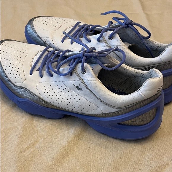 Ecco White and Purple Men's Sneakers size 41  US MEN’S SIZE 8 - Picture 2 of 8